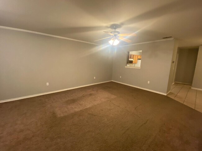 Foto del edificio - 5420 Kemper St