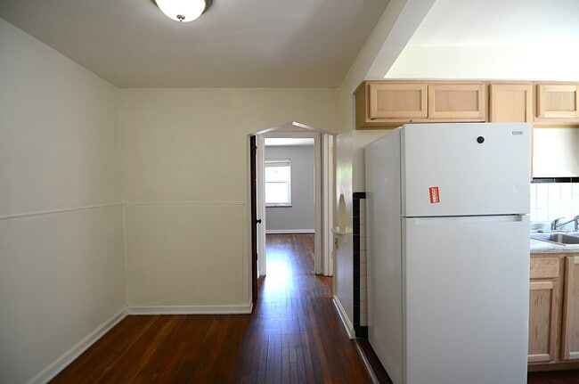 Building Photo - 5008 Newfield Ave