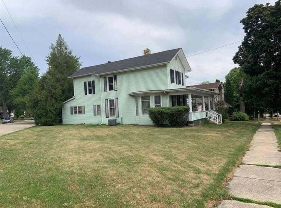 Building Photo - 408 Ravine St