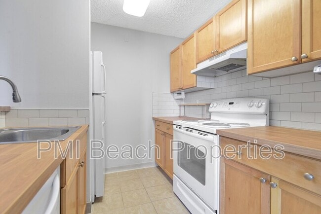 Building Photo - 512 Meadows Cir