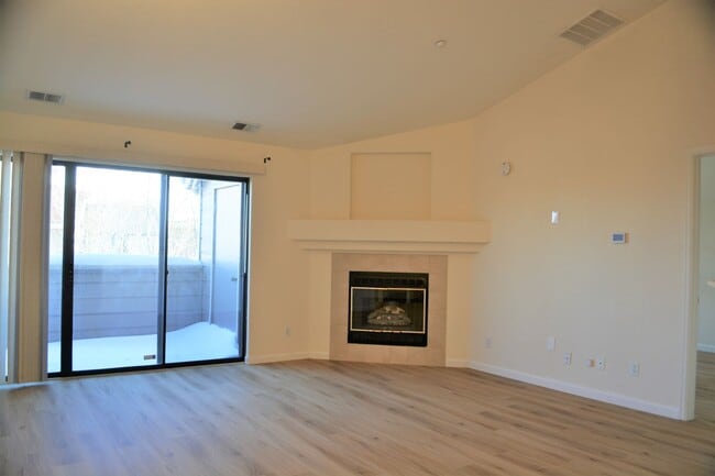 Building Photo - 7394 S Alkire St