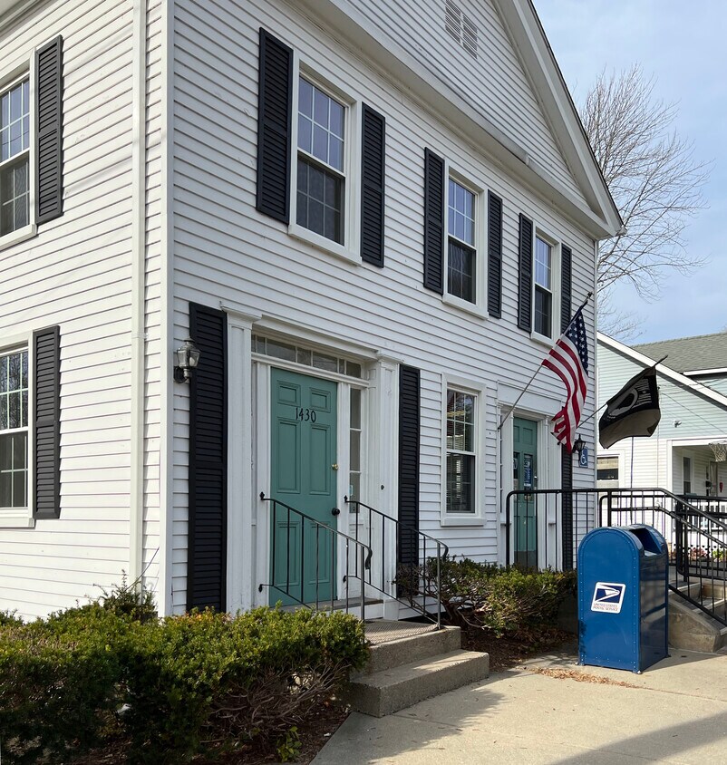 Primary Photo - 1430 Enfield St