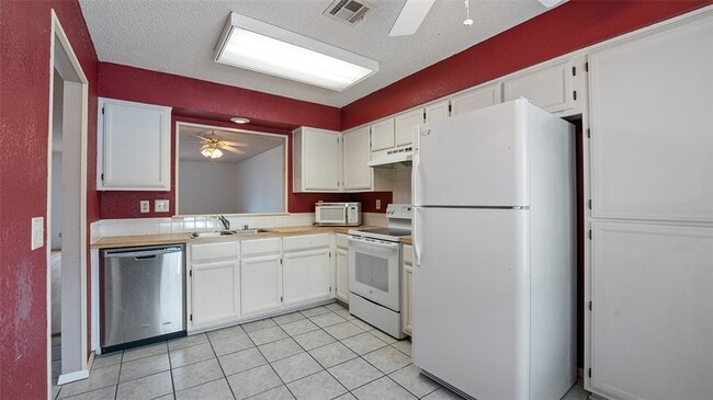 Building Photo - 3 Walter Pl