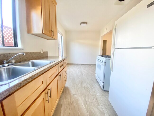 Foto del edificio - 3219 Bagley Ave