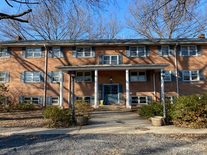 Primary Photo - 411 Poplar Ave