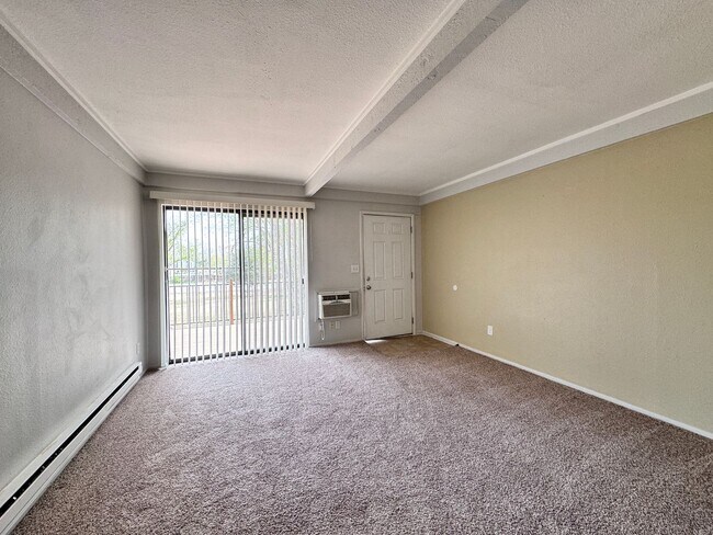 Foto del edificio - Cute 1 Bedroom-2nd floor Condo in Windsor