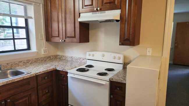Building Photo - 2849 Herschel St