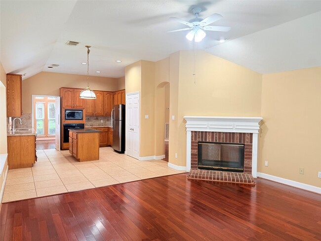 Building Photo - 5010 Rebel Ridge Dr