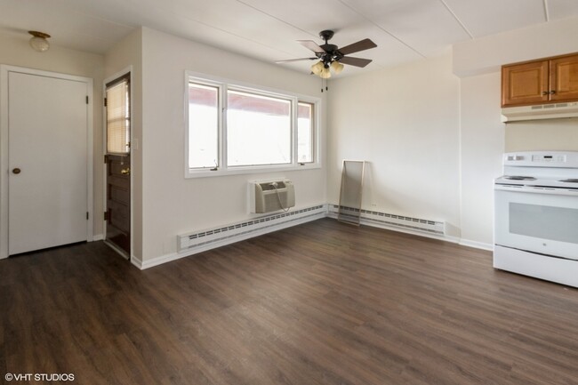 Foto del edificio - 1700 W Touhy Ave
