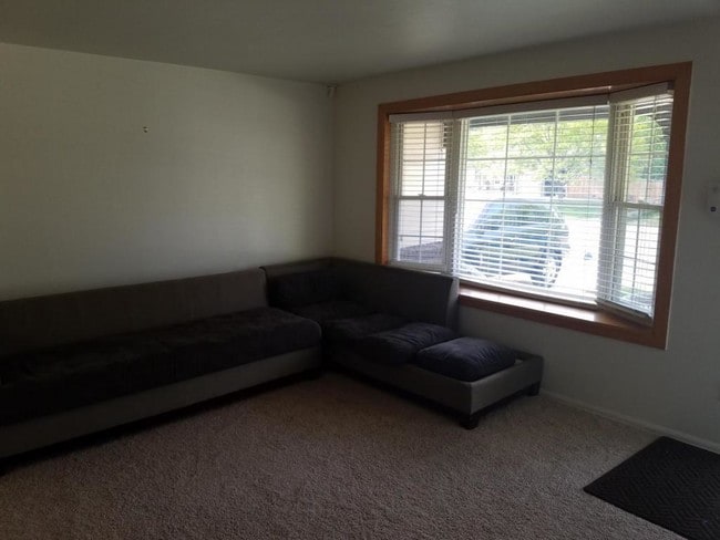 Photo - 2633 Danbury Dr House