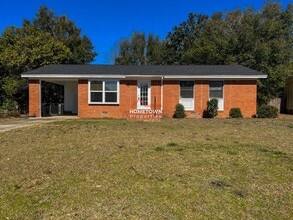 Building Photo - 3730 Forest Glen Dr