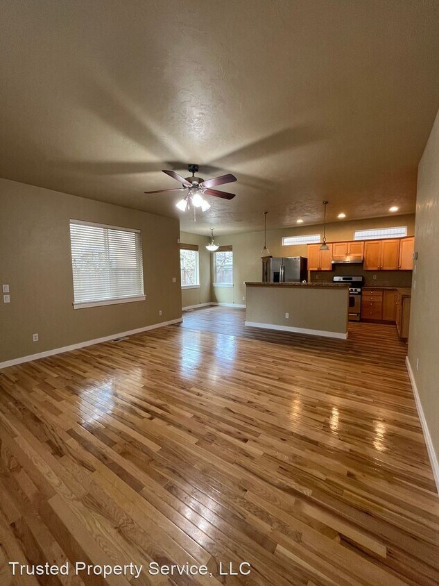 Primary Photo - 4 br, 2.5 bath House - 2490 Mountain Terrace