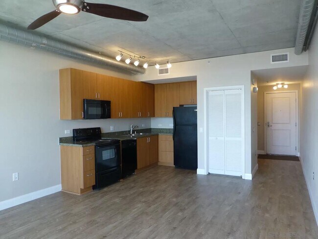 Foto del edificio - 1080 Park Blvd