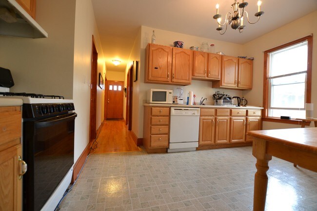 Foto del edificio - 12 Montcalm Ave