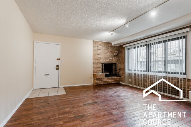 Foto del edificio - 715 W Diversey Pkwy