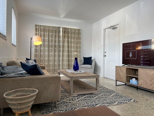 Foto del edificio - 1736 SW 3rd St