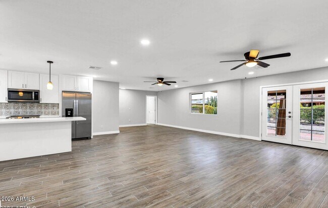 Building Photo - 10602 W Cumberland Dr