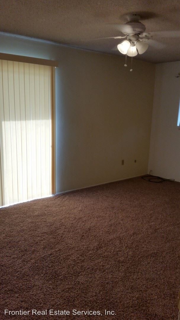 Building Photo - 3 br, 2 bath House - 5605 College Ave.