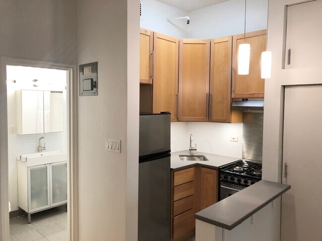 Foto del edificio - 411 E 85th St