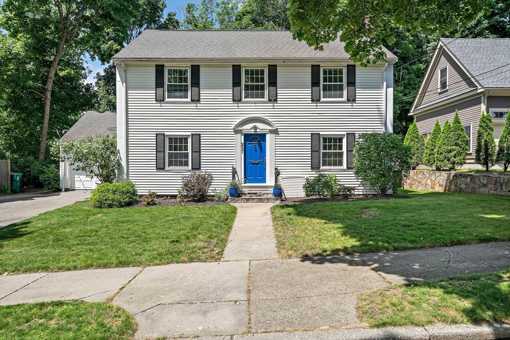 Primary Photo - 23 Regina Rd