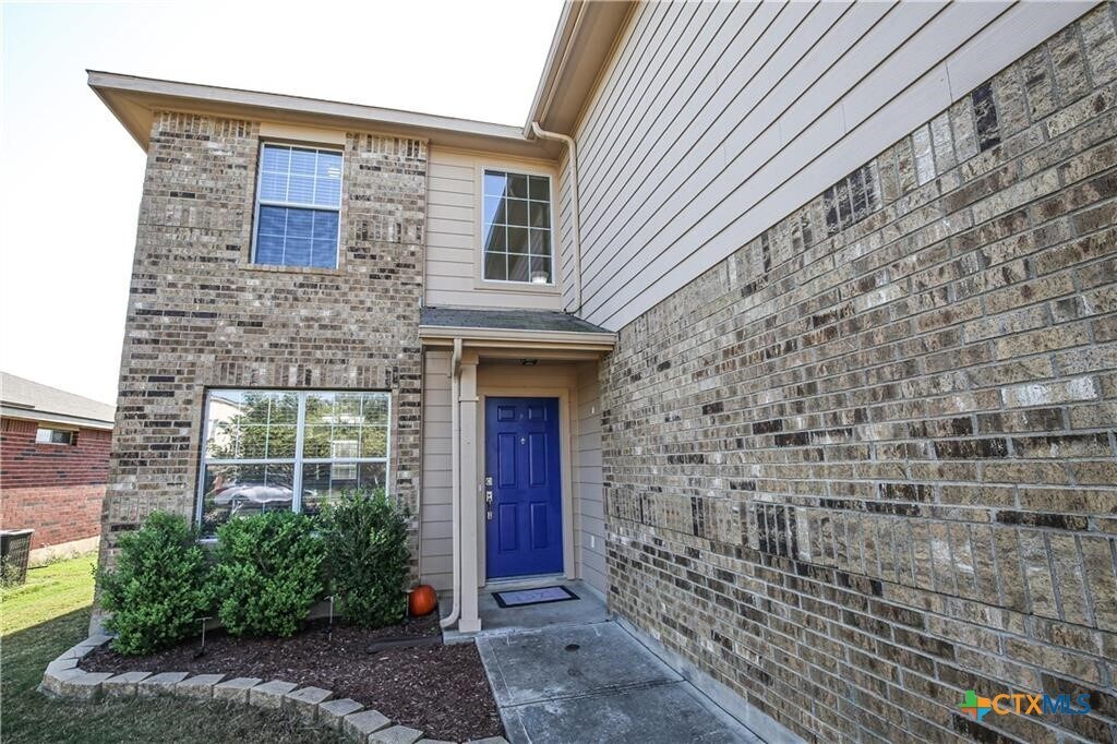 Foto principal - 157 Brickyard Ln