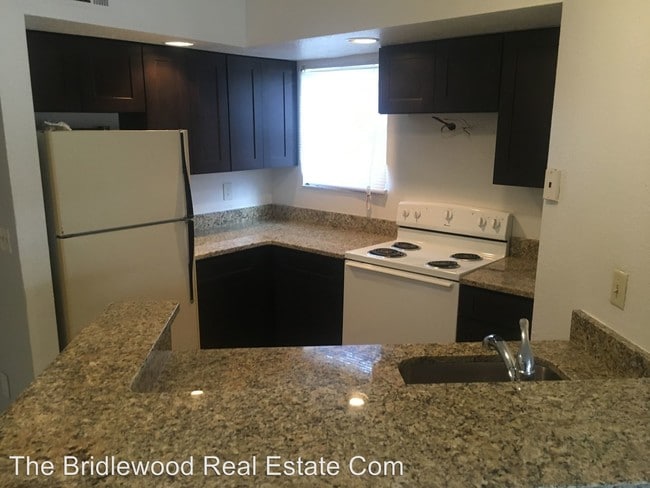 2 Br 1 Bath House 4504 Commander Dr 1812 For In Building Photo 2 Br 1 Bath House 4504 Commander Dr 1812