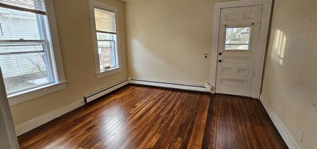 Foto del edificio - 1654-1658-1658 N Main St