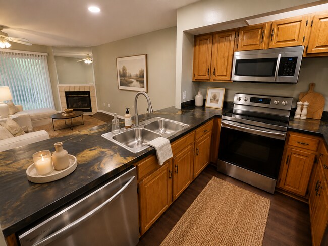 Building Photo - 8531 Sturbridge Cir E