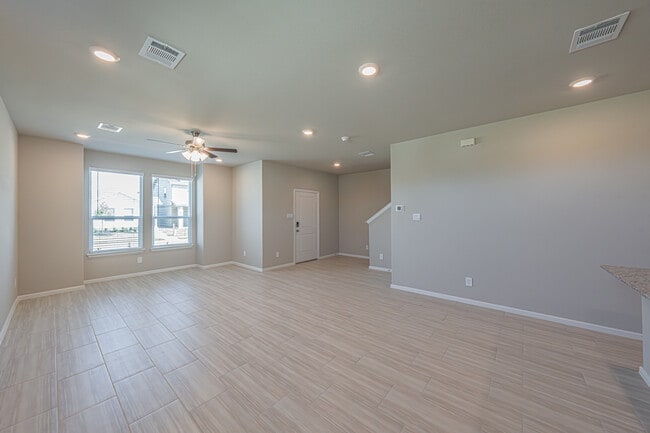 Foto del edificio - 3000 Pecan Farm Ln