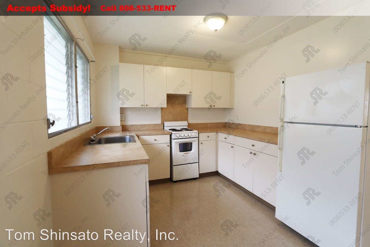 Primary Photo - 94-820 Awanei St