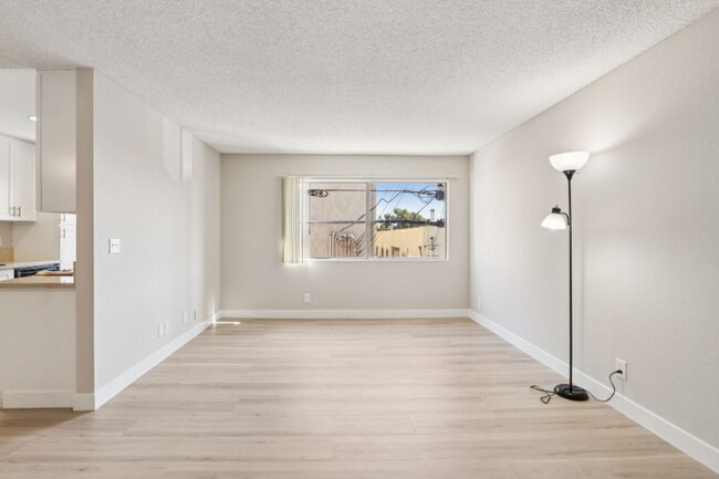 Foto del edificio - 626 E Verdugo Ave