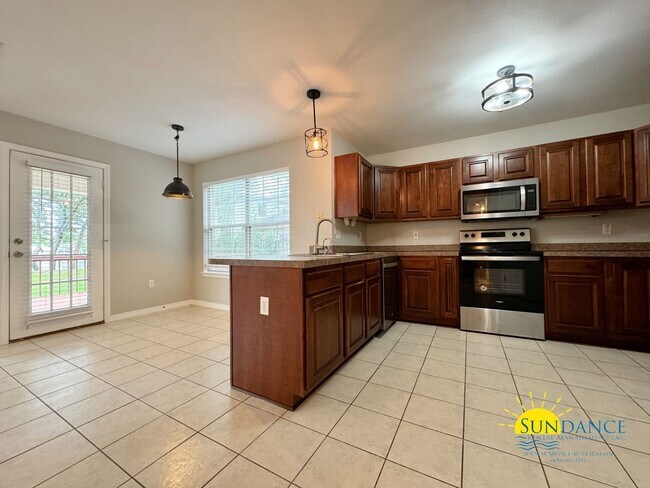 Building Photo - Snapper Cove Waterfront Townhome!