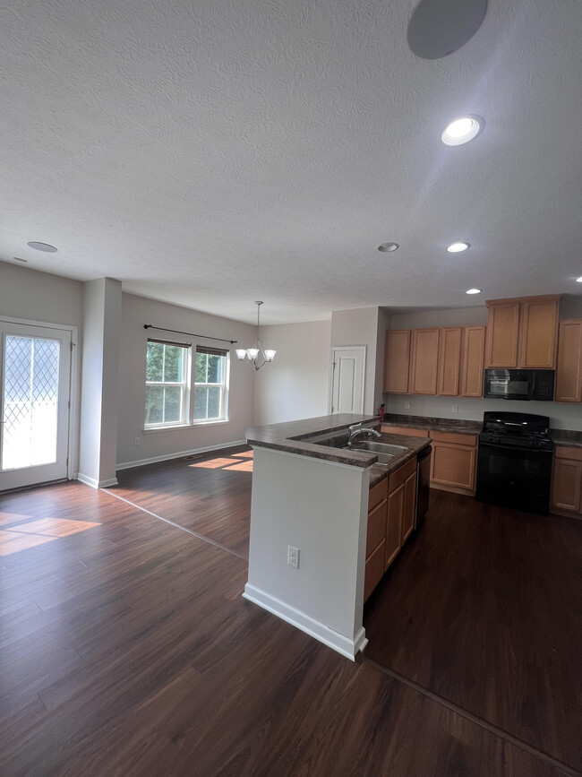 Building Photo - 7664 Scioto Crossing Blvd