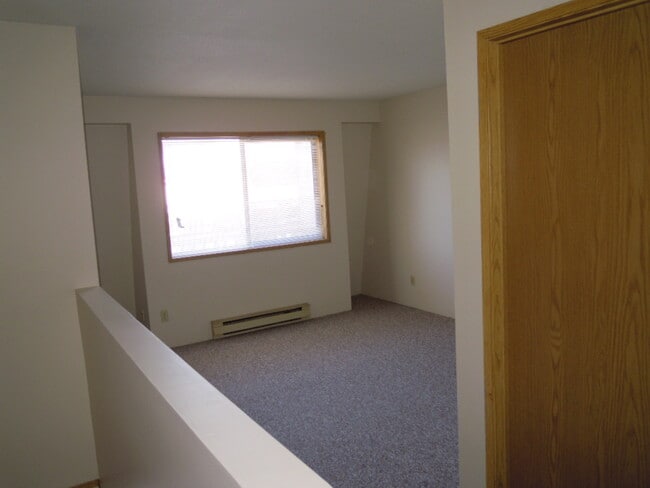 Building Photo - 5662 Vedder Rd