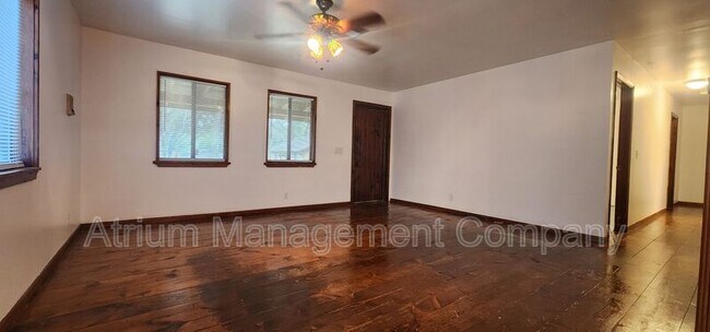 Building Photo - 4760 SE 30th Ct
