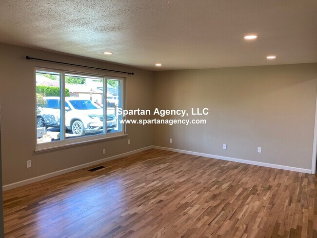 Building Photo - 1305 23rd St NW