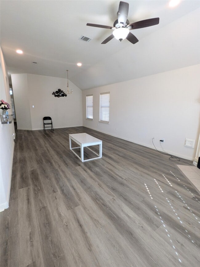 Building Photo - 21470 Olympic Forest Dr