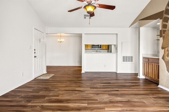 Foto del edificio - 1202 Thorpe Ln