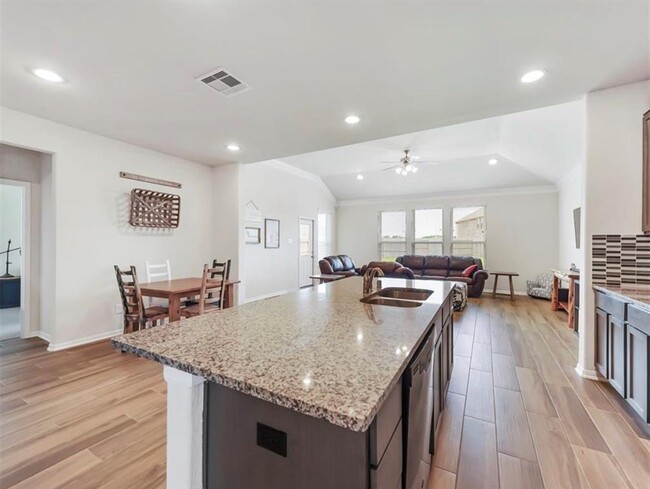 Building Photo - 32646 Timber Point Dr