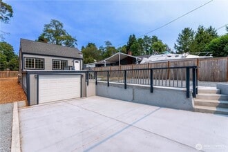 Building Photo - 2644 SW 112th St