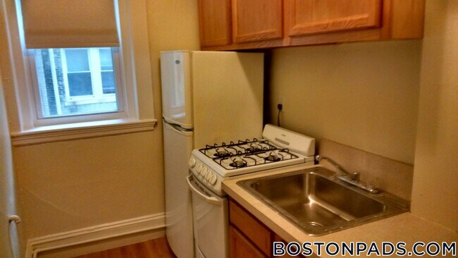 Foto del edificio - 1334 Commonwealth Ave