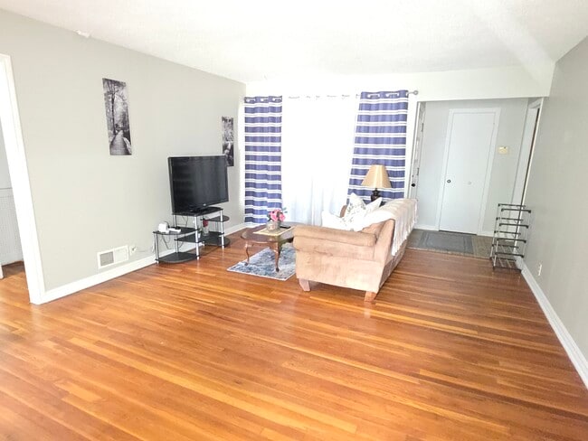 Foto del edificio - 2350 S Erie St