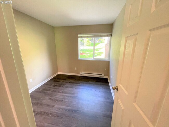 Foto del edificio - 2 Bedroom 2 Bathroom Ground Floor Condo in Murrayhill