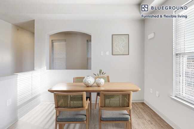 Foto del edificio - 1000 Lupine-SI FL3-ID12728A