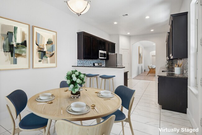 Foto del edificio - 5009 Manett St