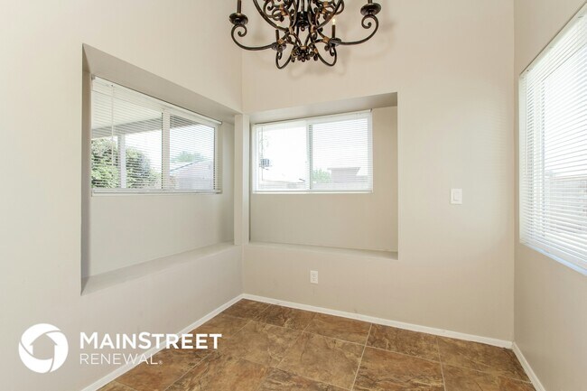 Foto del edificio - 8713 W Jefferson St