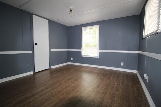 Building Photo - 60 Tency Ln NE