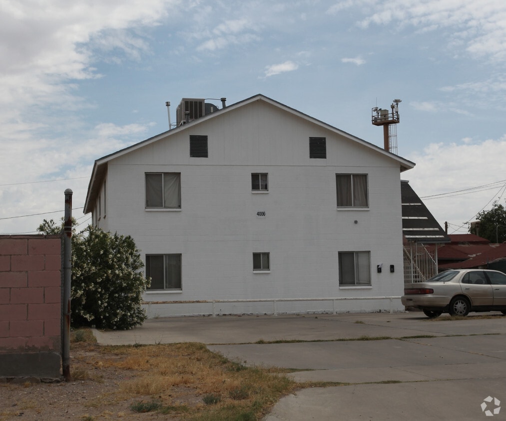Building Photo - 4006 Laredo Ave
