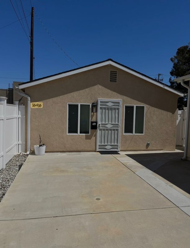 Building Photo - 16416 Brighton Ave