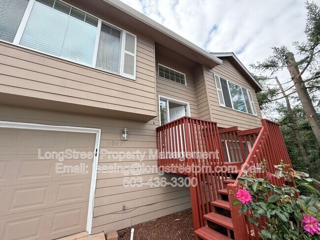 Foto del edificio - 3047 Wallace Rd NW